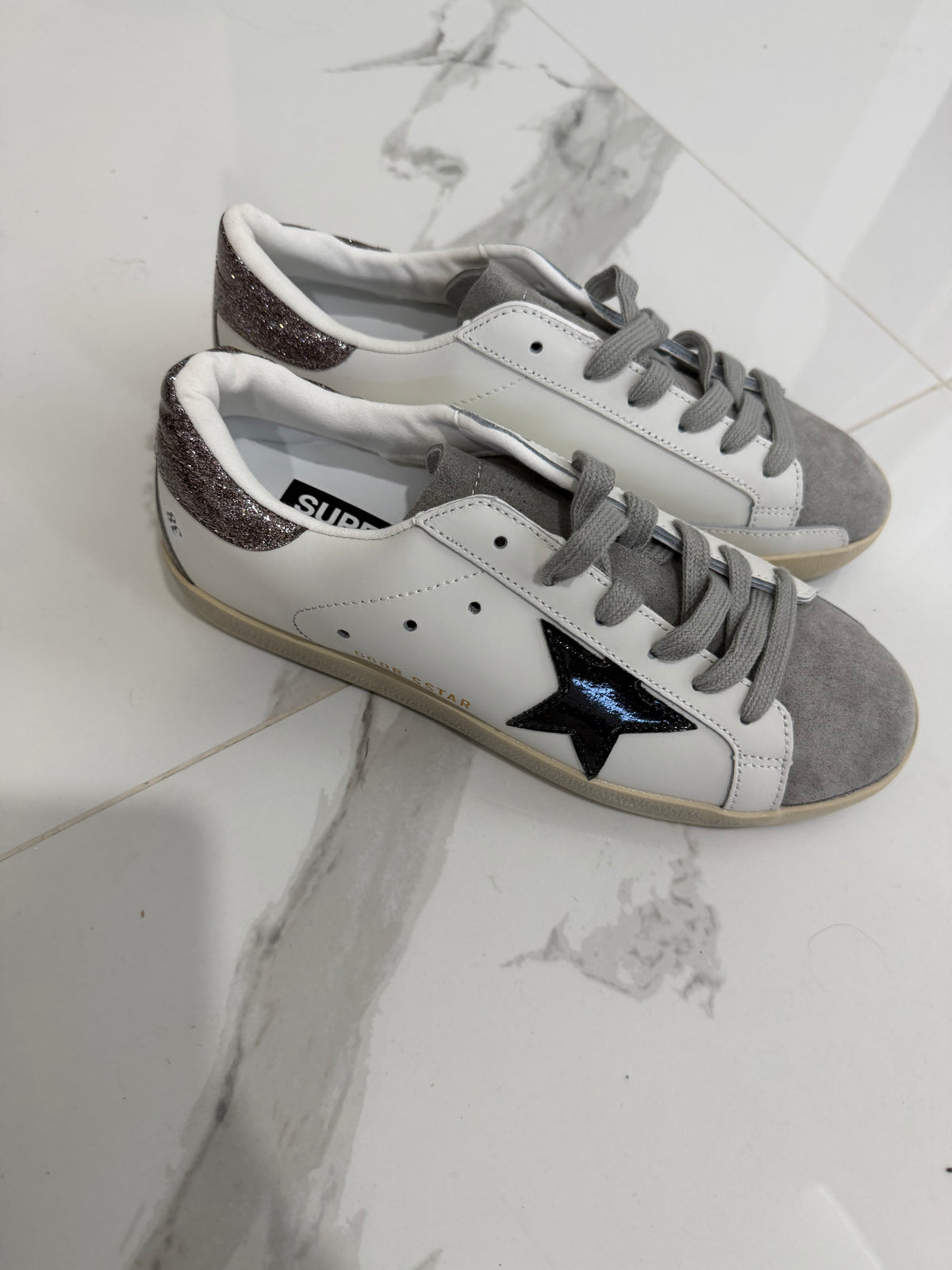 Golden Goose talón rosa estrella negra