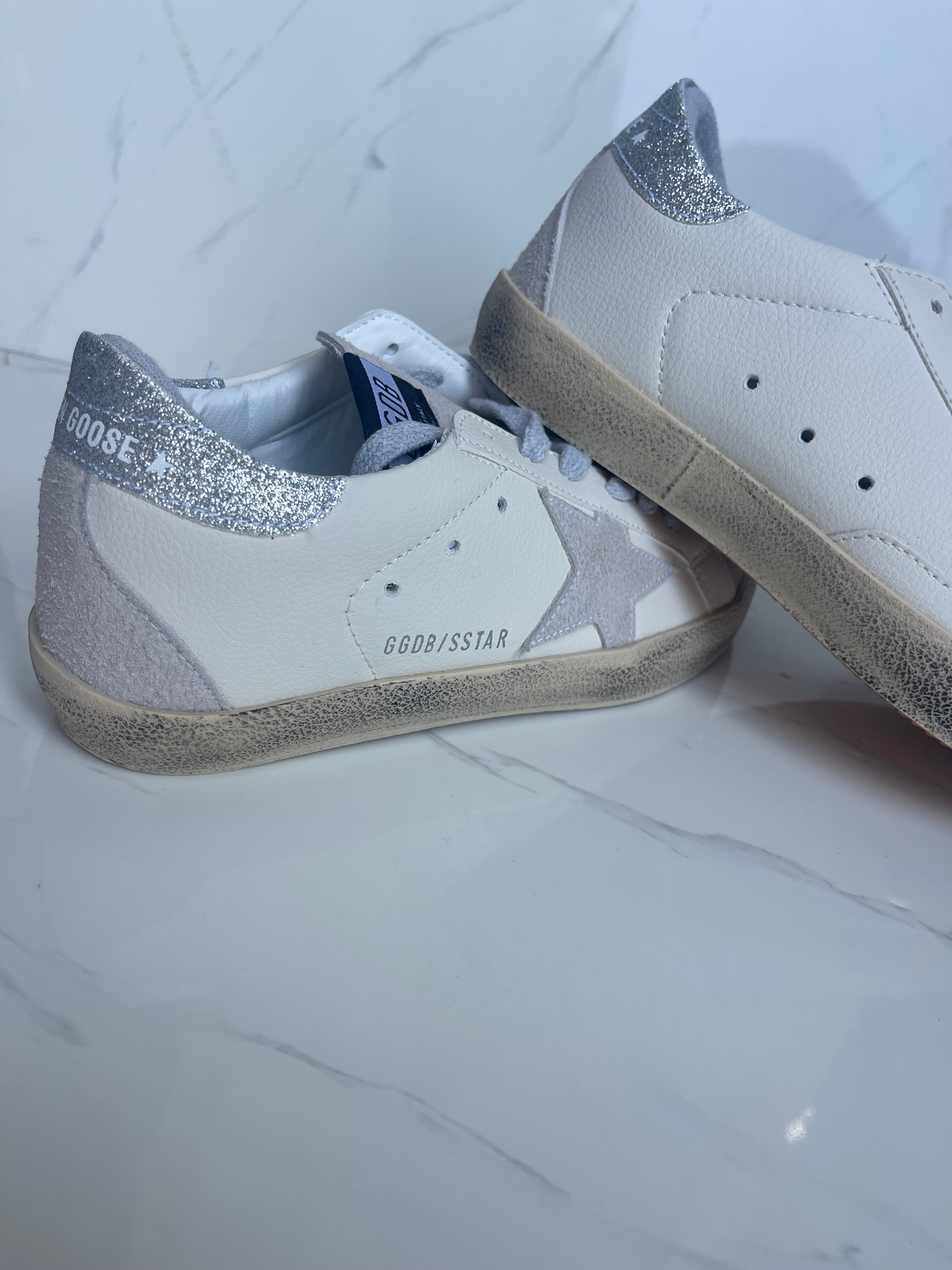 Golden goose latte gris dama