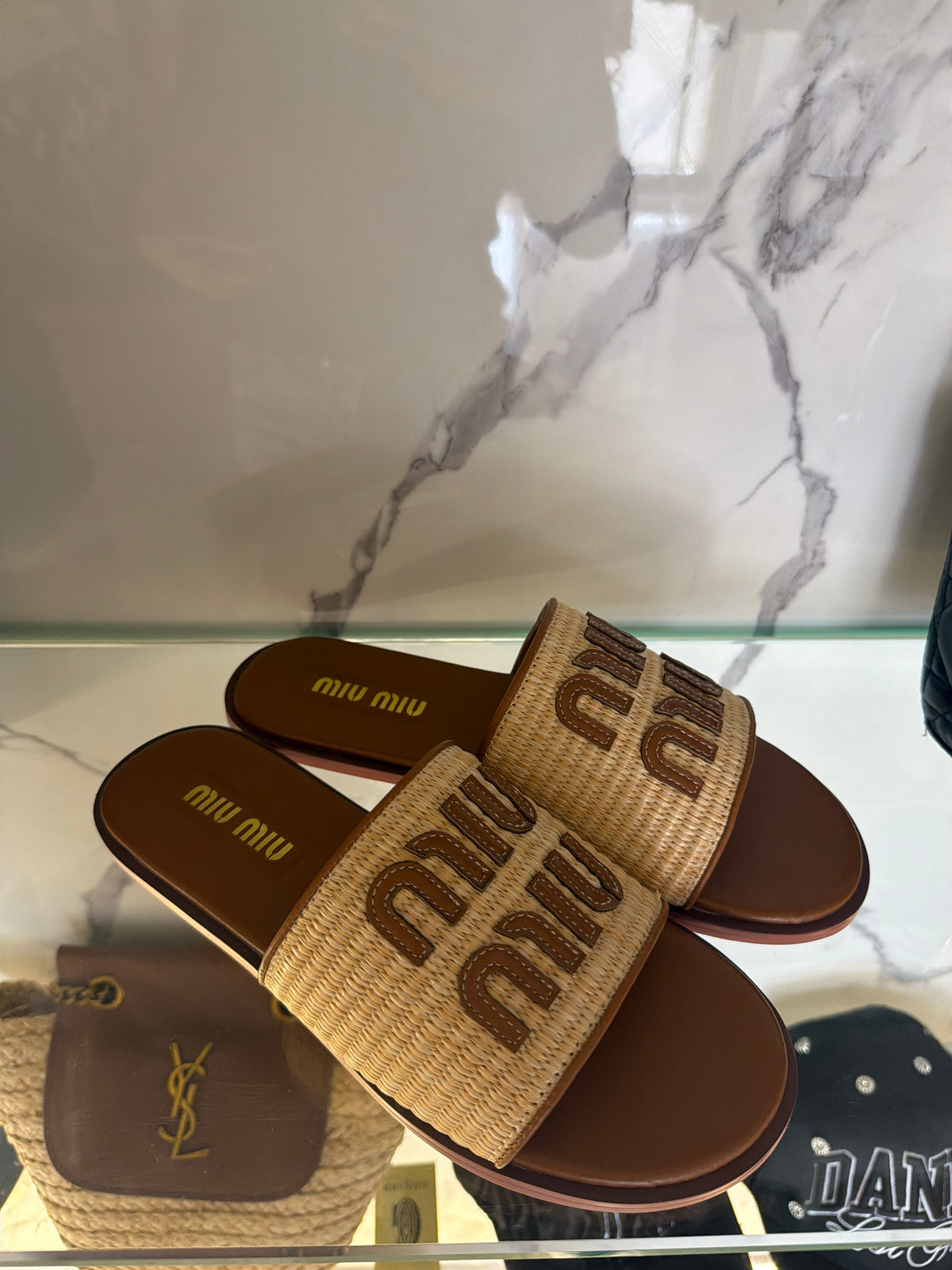 Chanclas Miu Miu