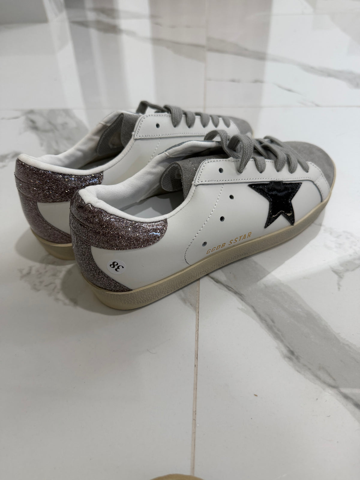 Golden Goose talón rosa estrella negra