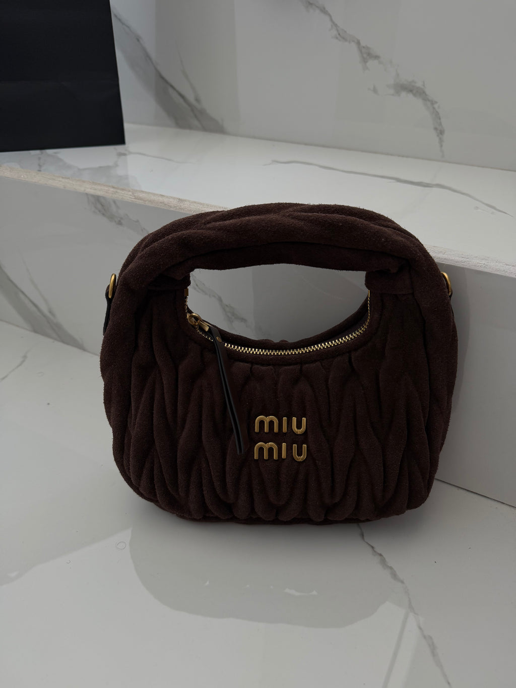 Bolsa Miu Miu café gamuza