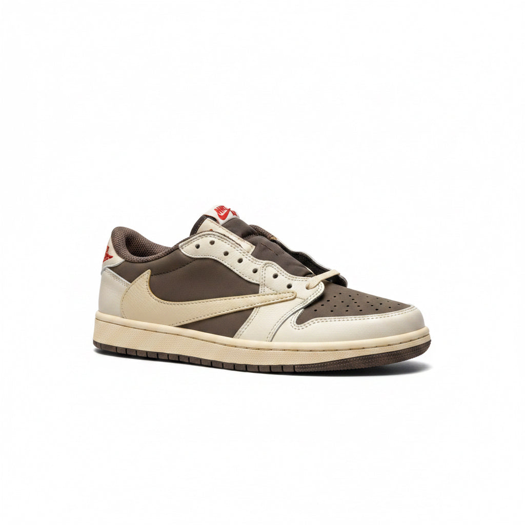 Nike Travis café