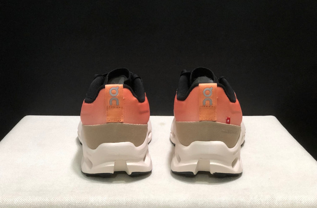 Tenis On Cloud Trail naranja