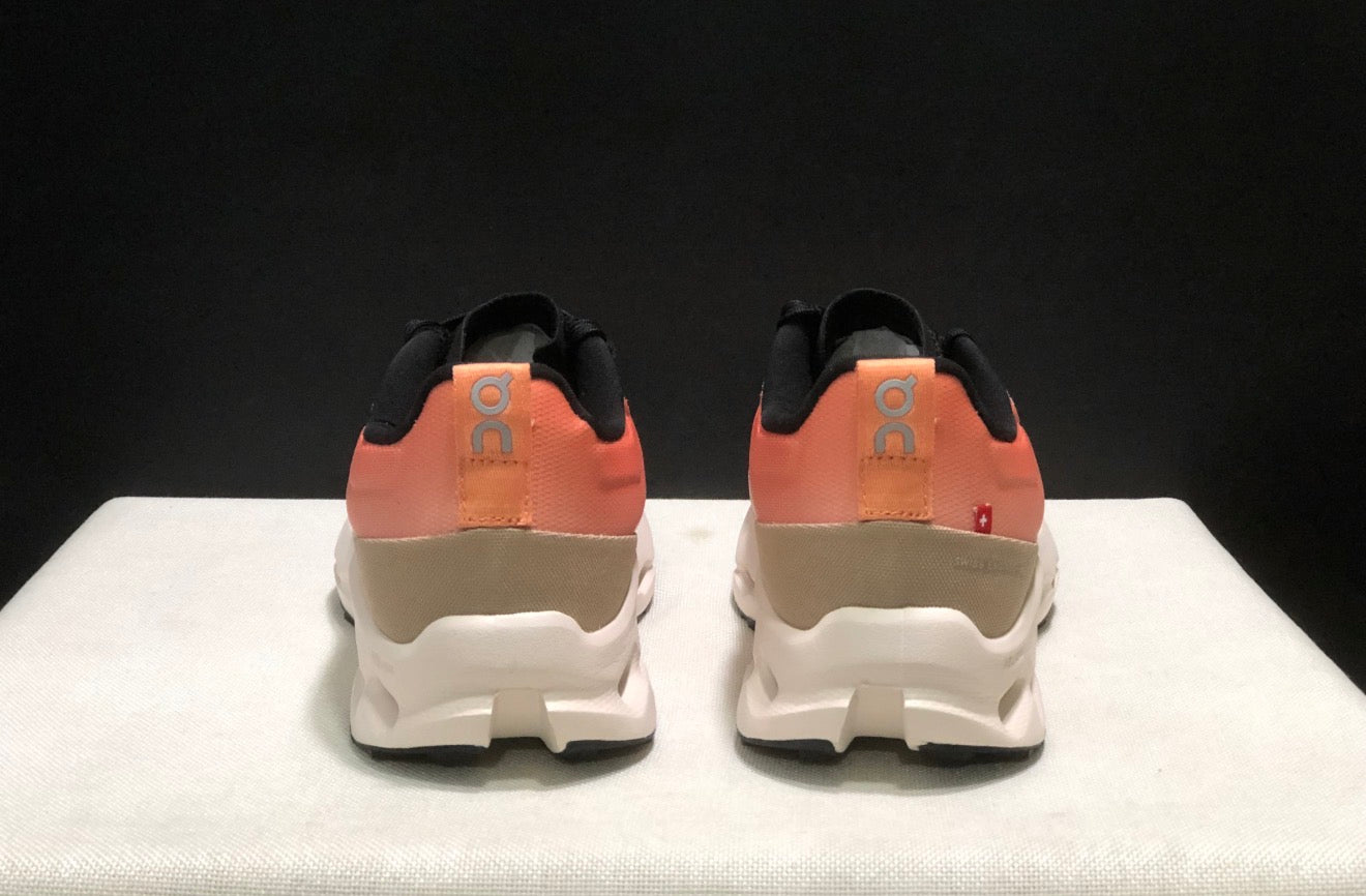 Tenis On Cloud Trail naranja