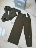 Conjunto Alo yoga verde