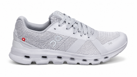Tenis on Cloud Runner gris