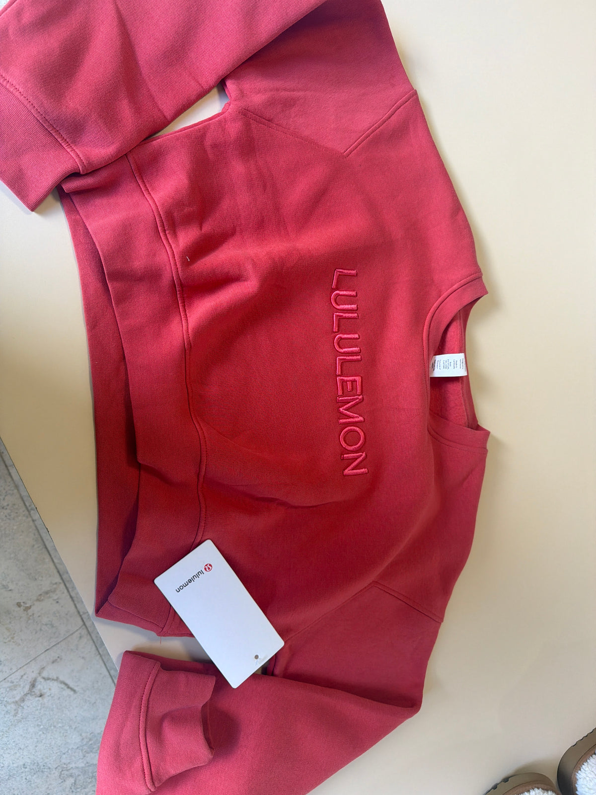 Sudadera Lululemon bordada roja