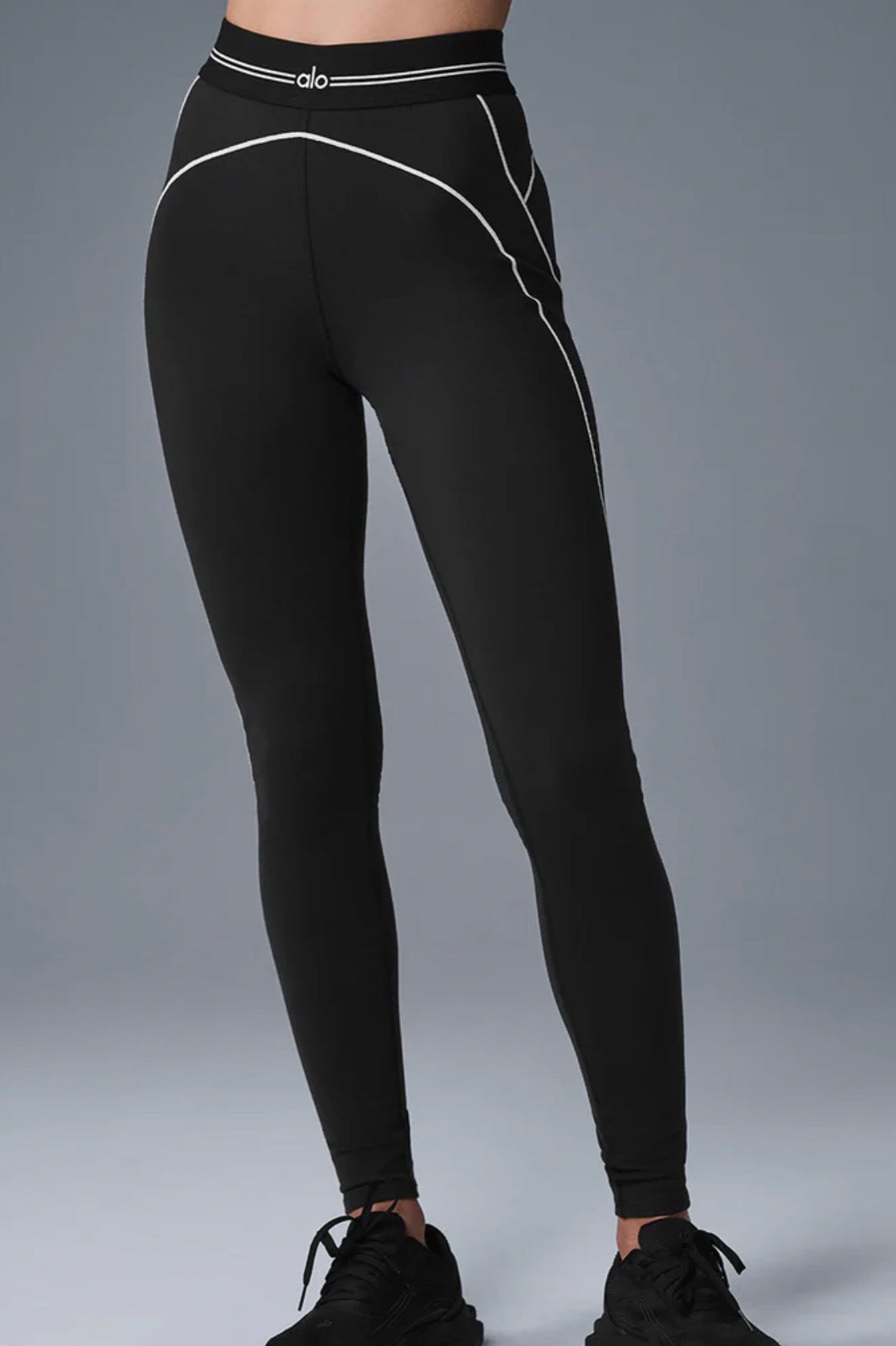 Conjunto Alo yoga líneas