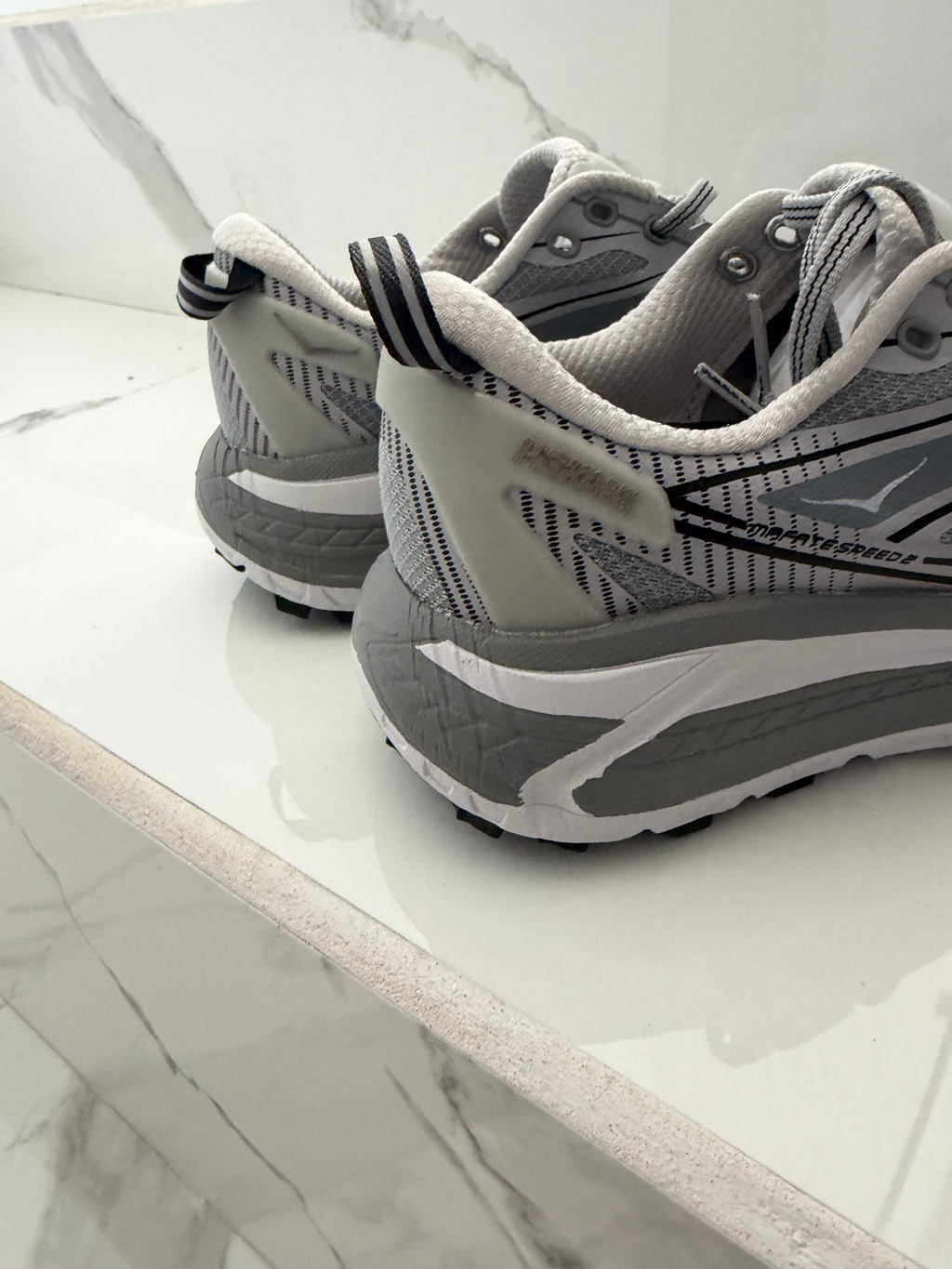 Tenis hooka gris