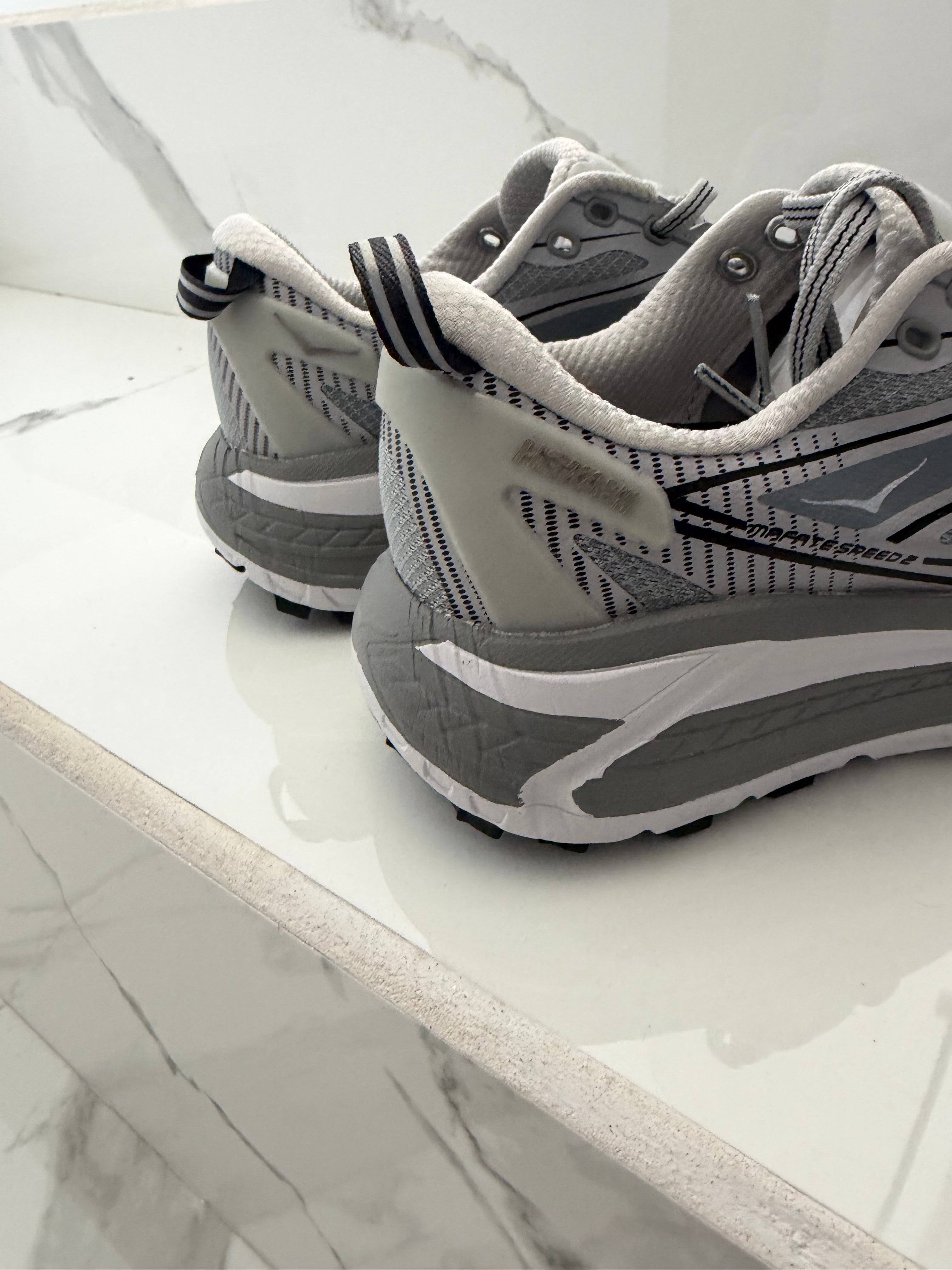 Tenis hooka gris