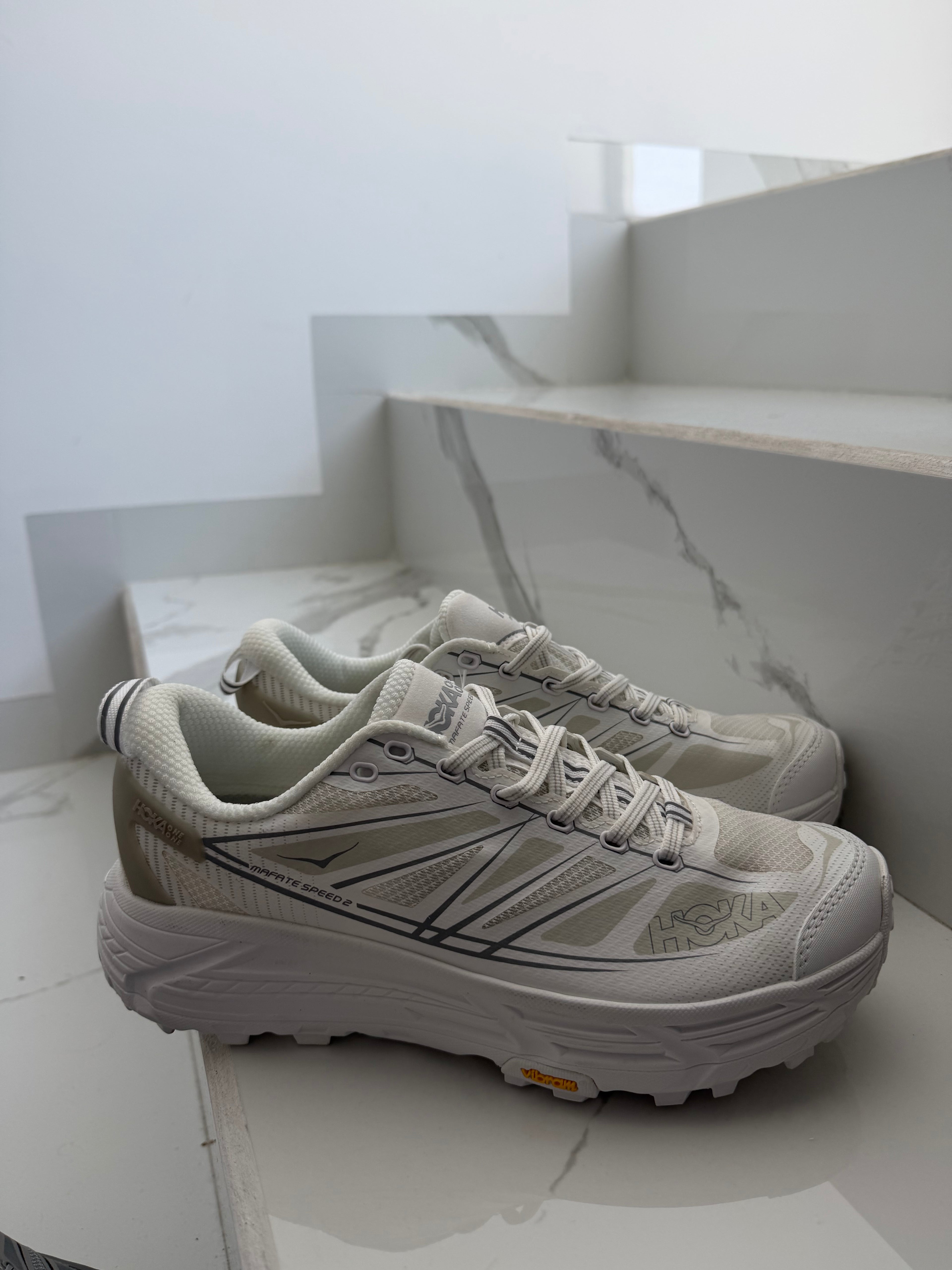 Tenis hooka blanco