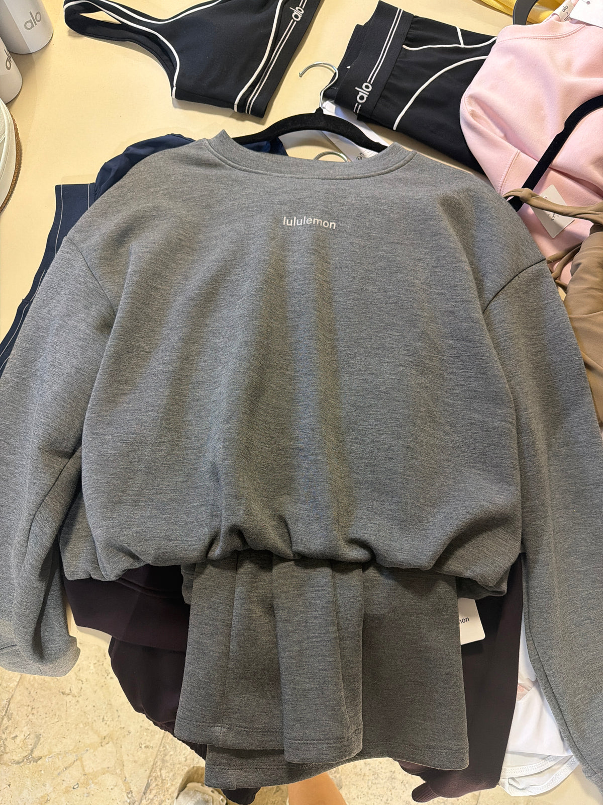 Conjunto Lululemon pants recto gris