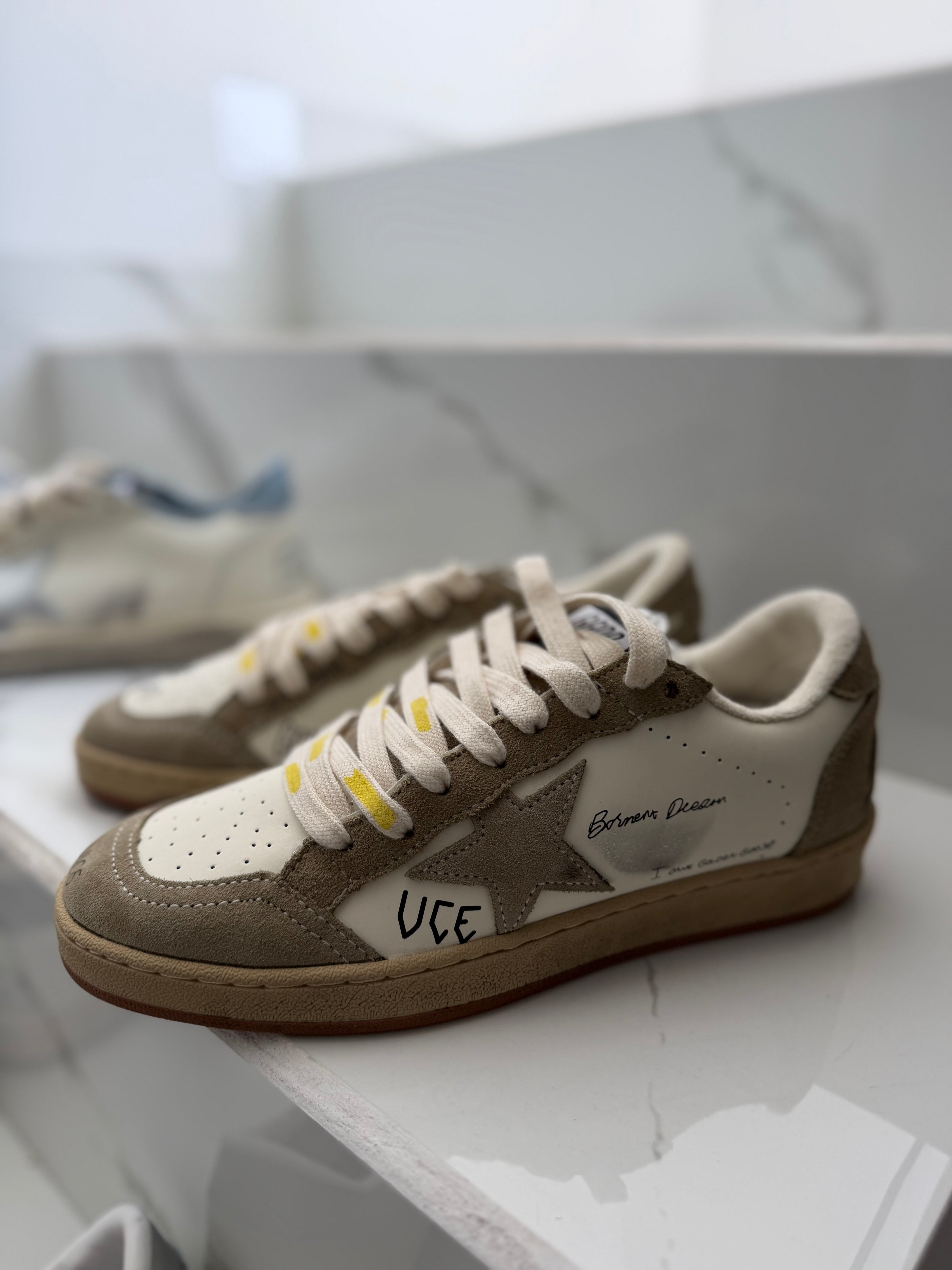Golden Goose tercio pelo café