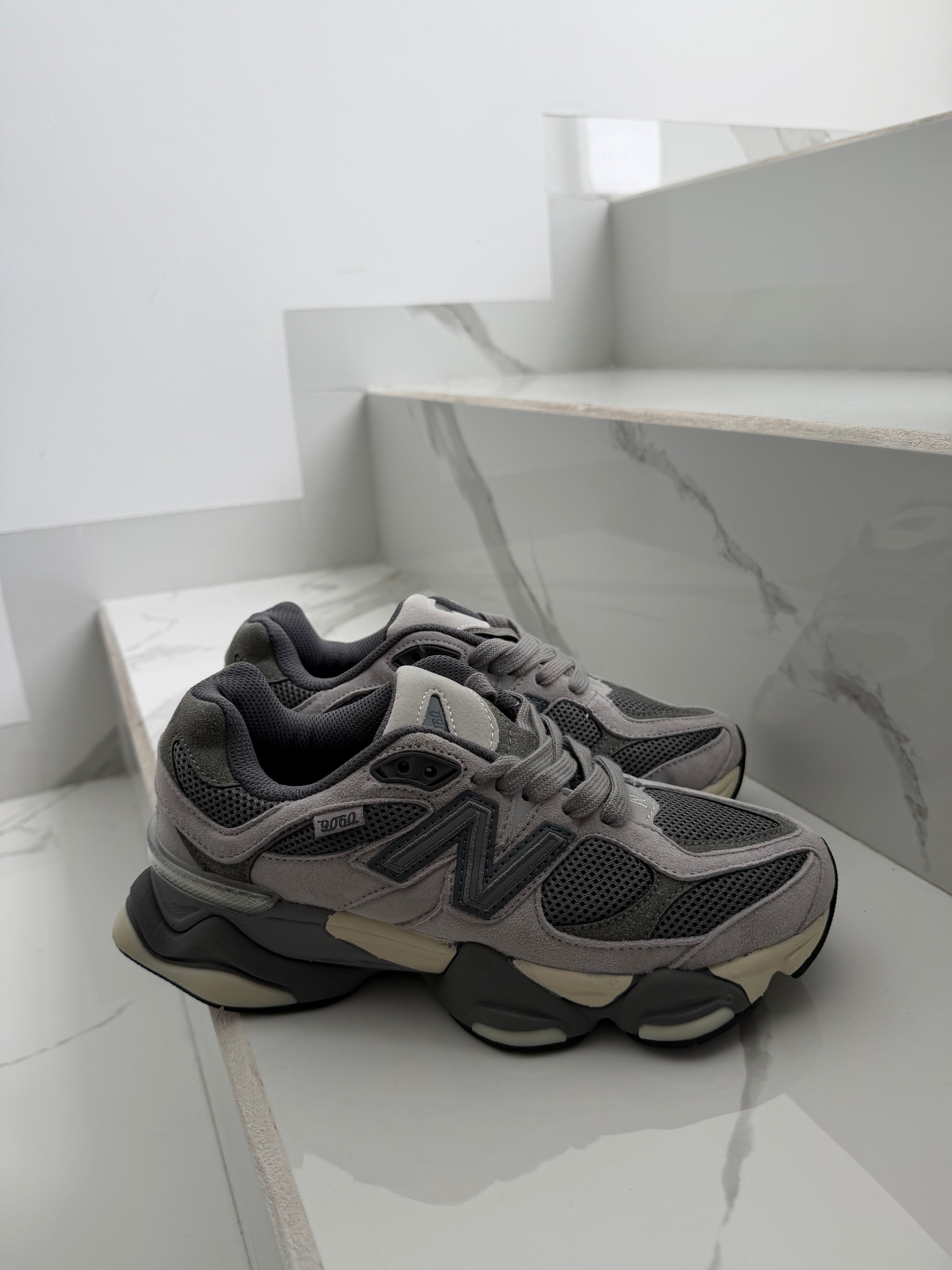 New balance gris