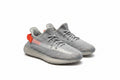 Yeezy 350 bots gris claro