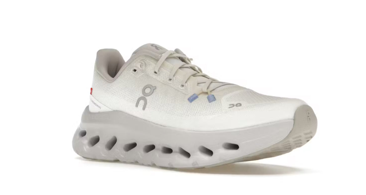 Tenis on Cloud Tilt beige suela lila