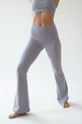 Leggin alo yoga acampanado lila
