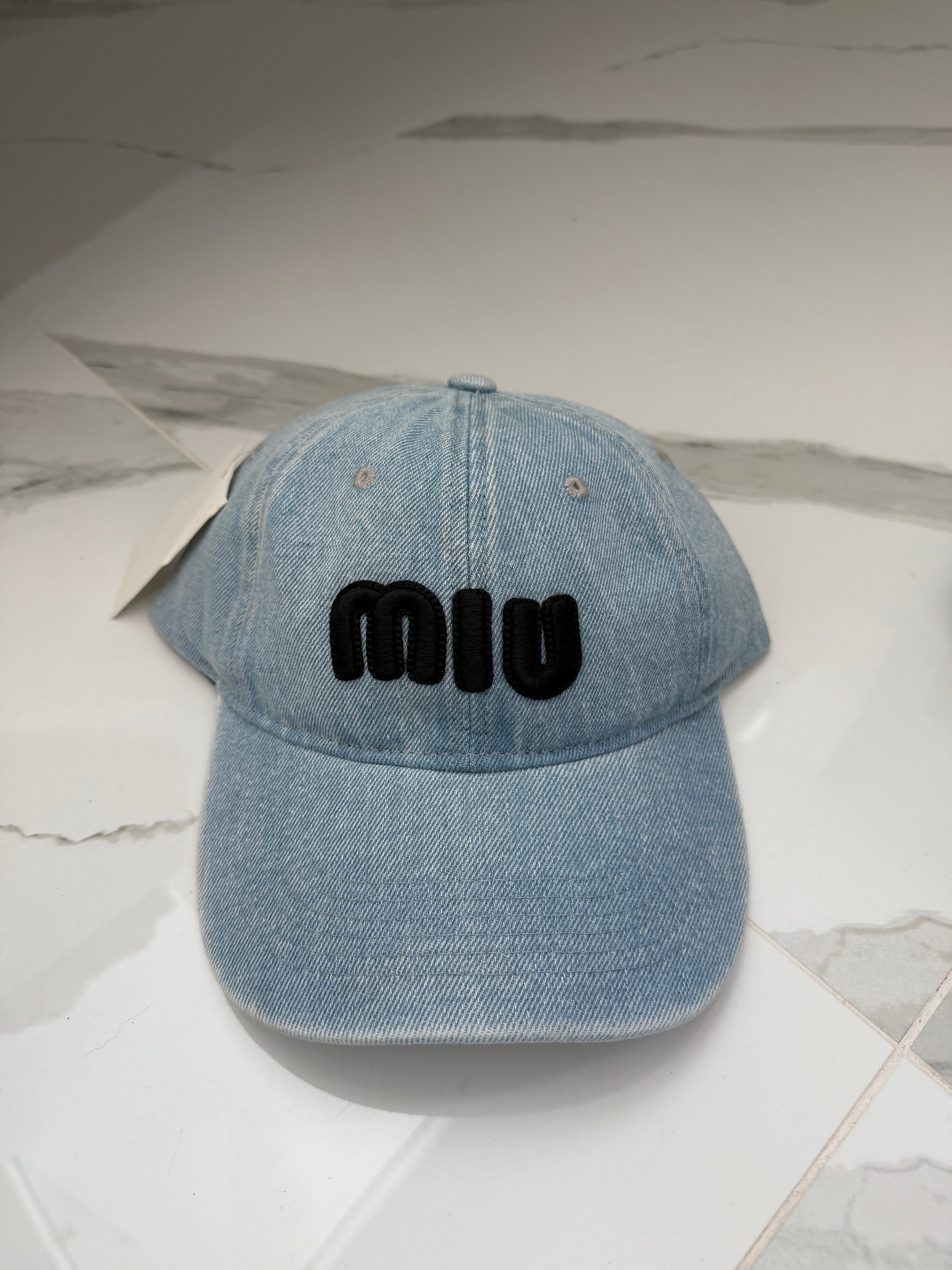 Gorra Miu Miu