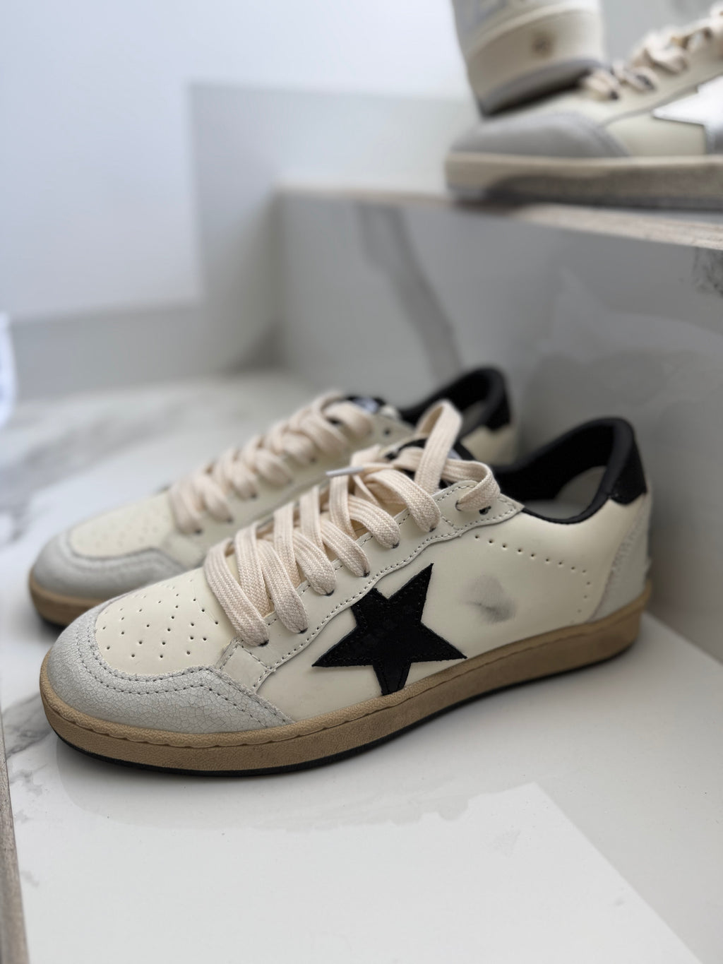 Golden Goose negro