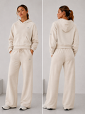 Conjunto Alo yoga beige pants y sudadera