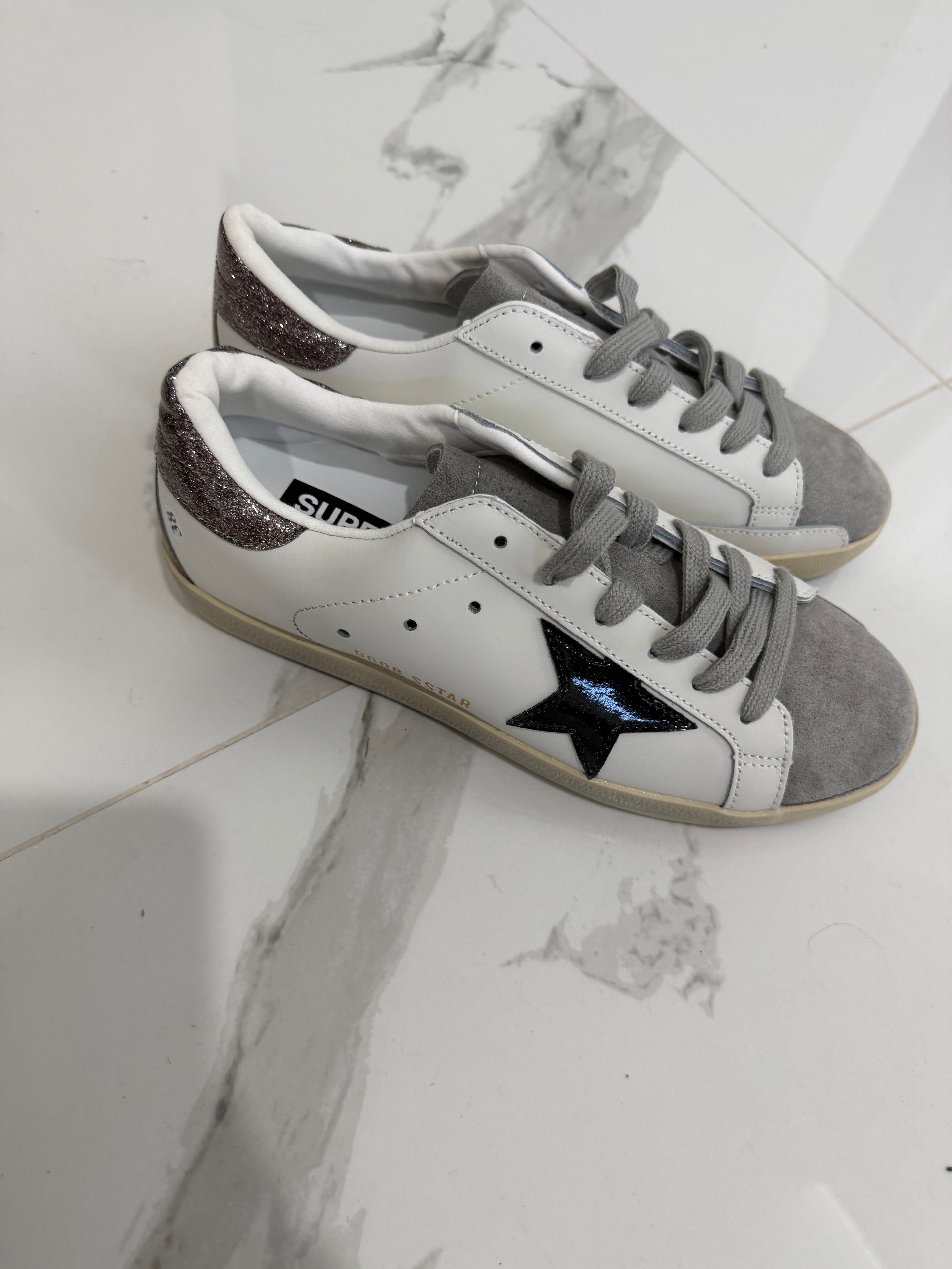 Golden Goose talón rosa estrella negra