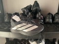 Tenis Adizero negro franjas plata