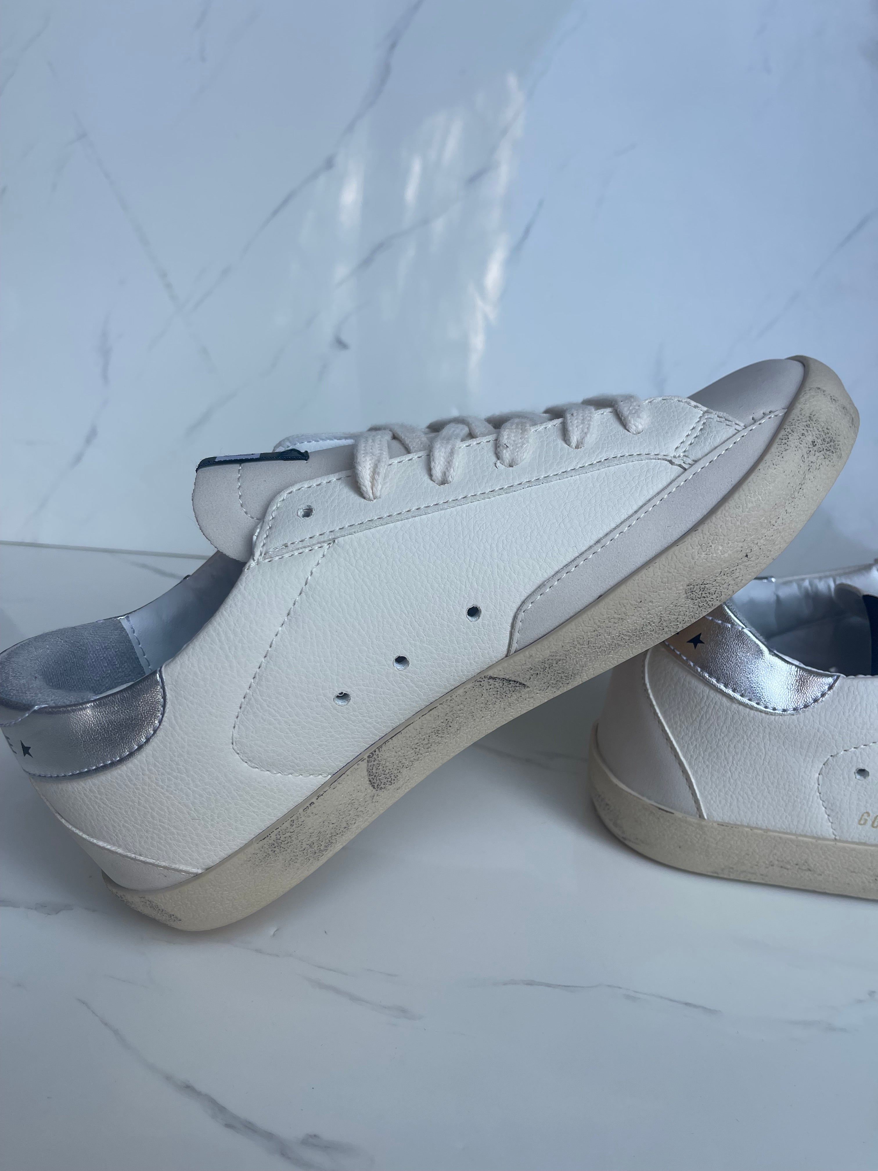 Golden goose latte gris dama