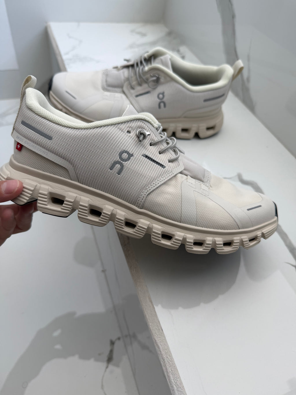 On Cloud 6 beige