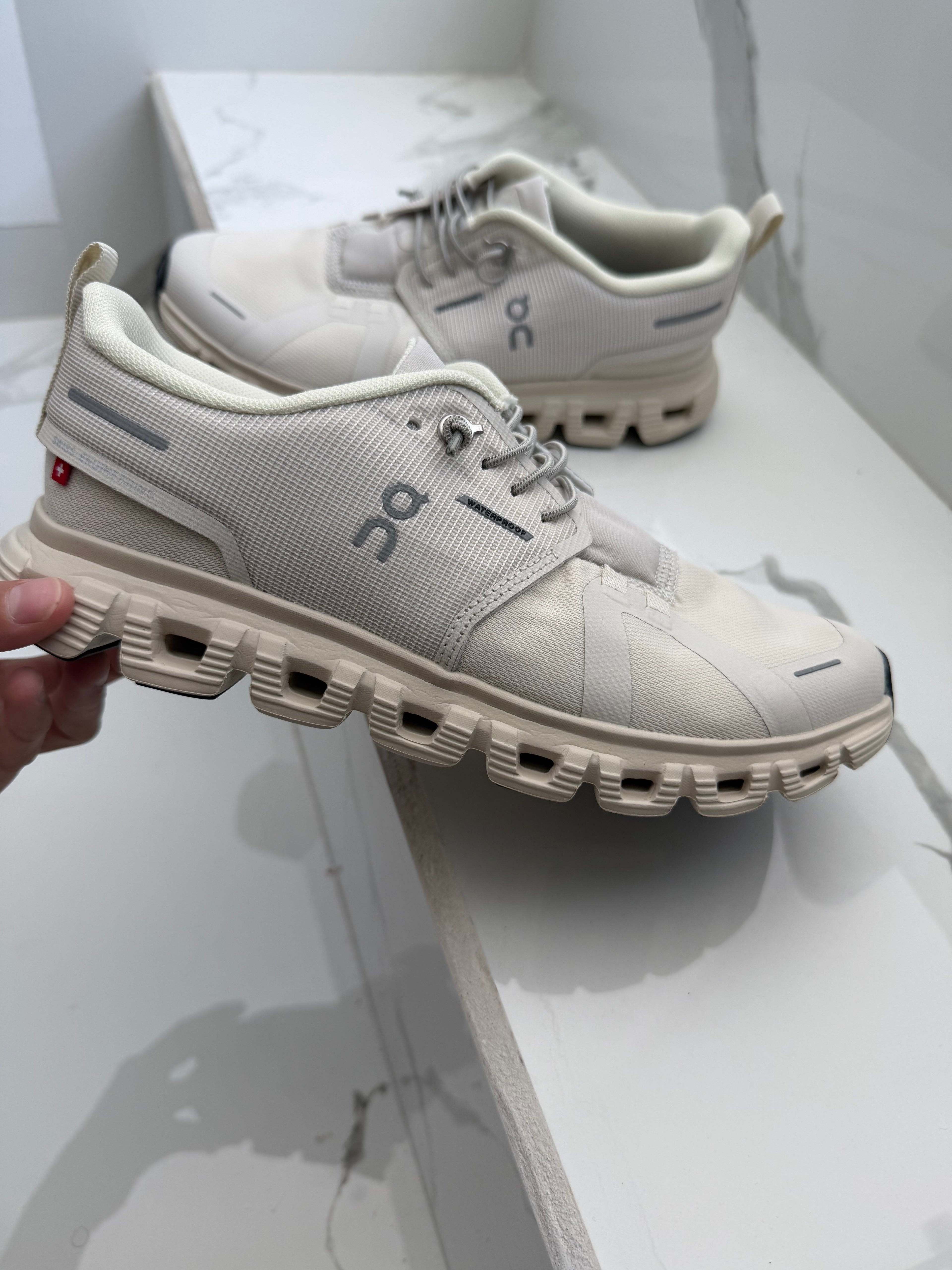 On Cloud 6 beige