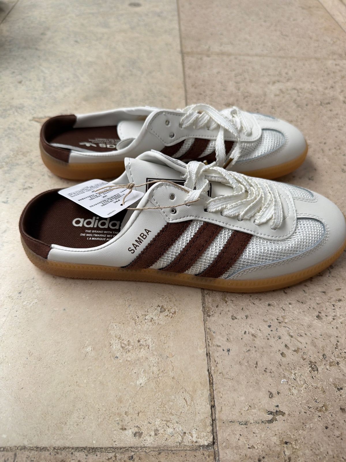 Tenis Adidas vino de meter