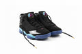 Jordan negro suela azul