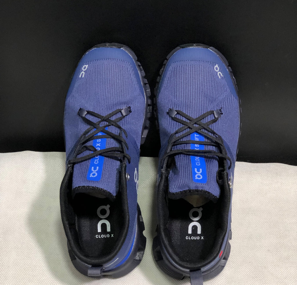 Tenis on Cloud x azul marino