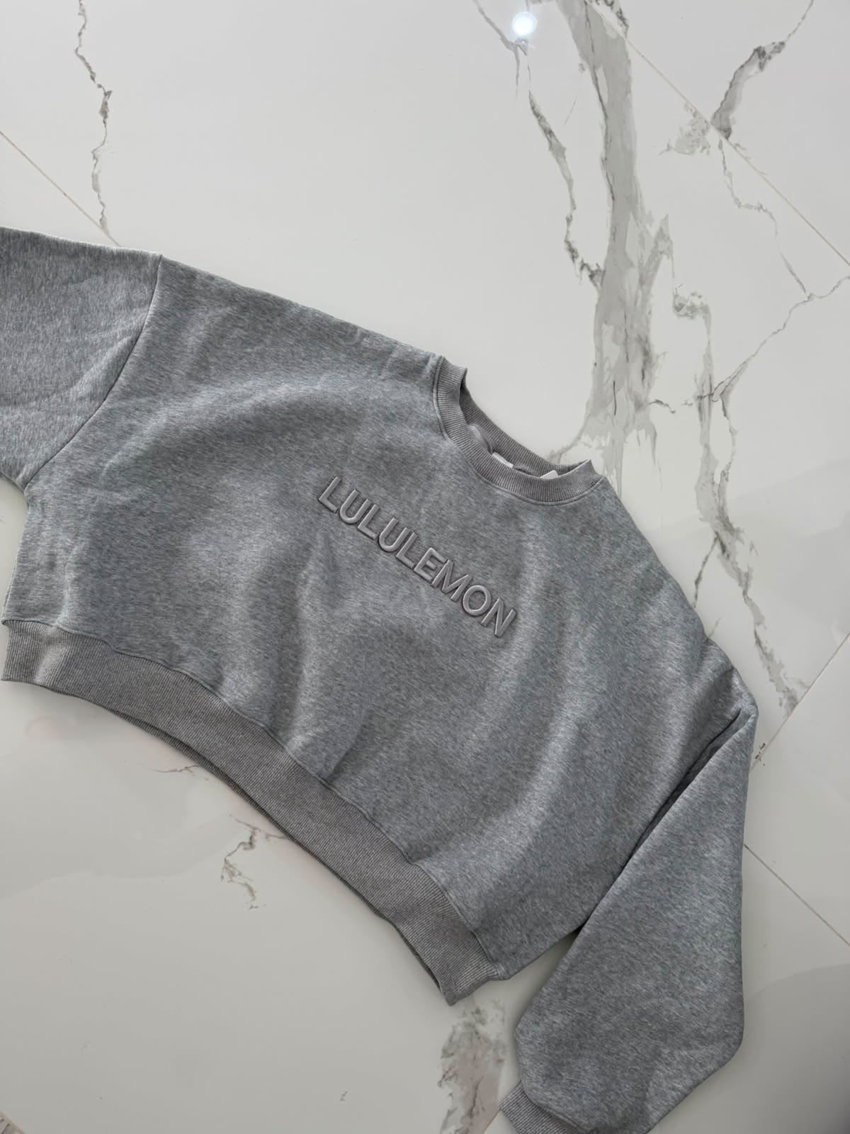 Sudadera lululemon gris