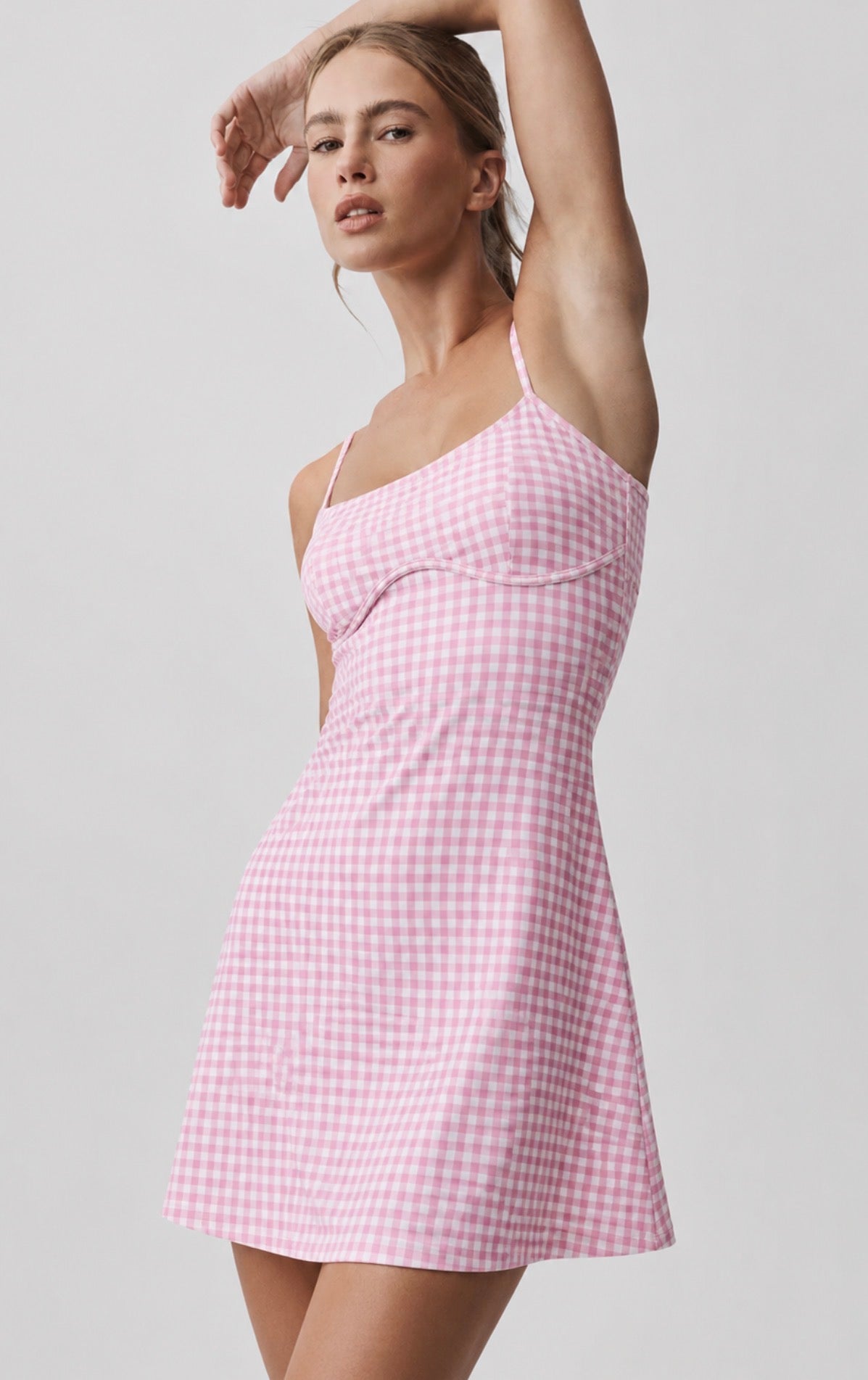 Vestido Alo yoga rosa