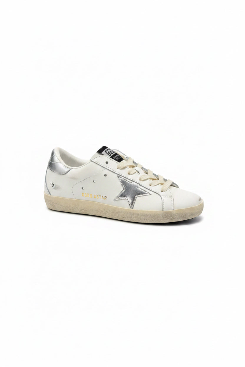 Golden Goose estrella plateada talón