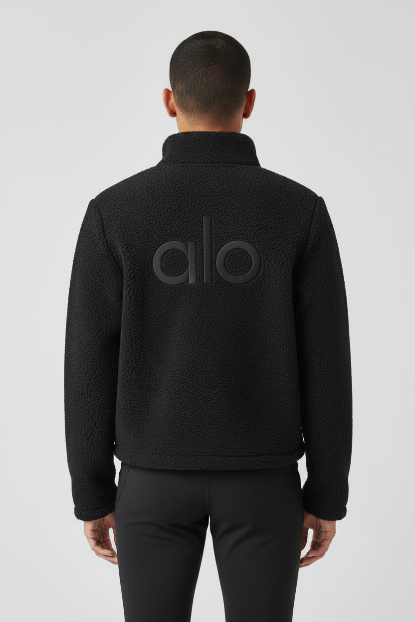 Chamarra Alo yoga logo bordado peluche negro