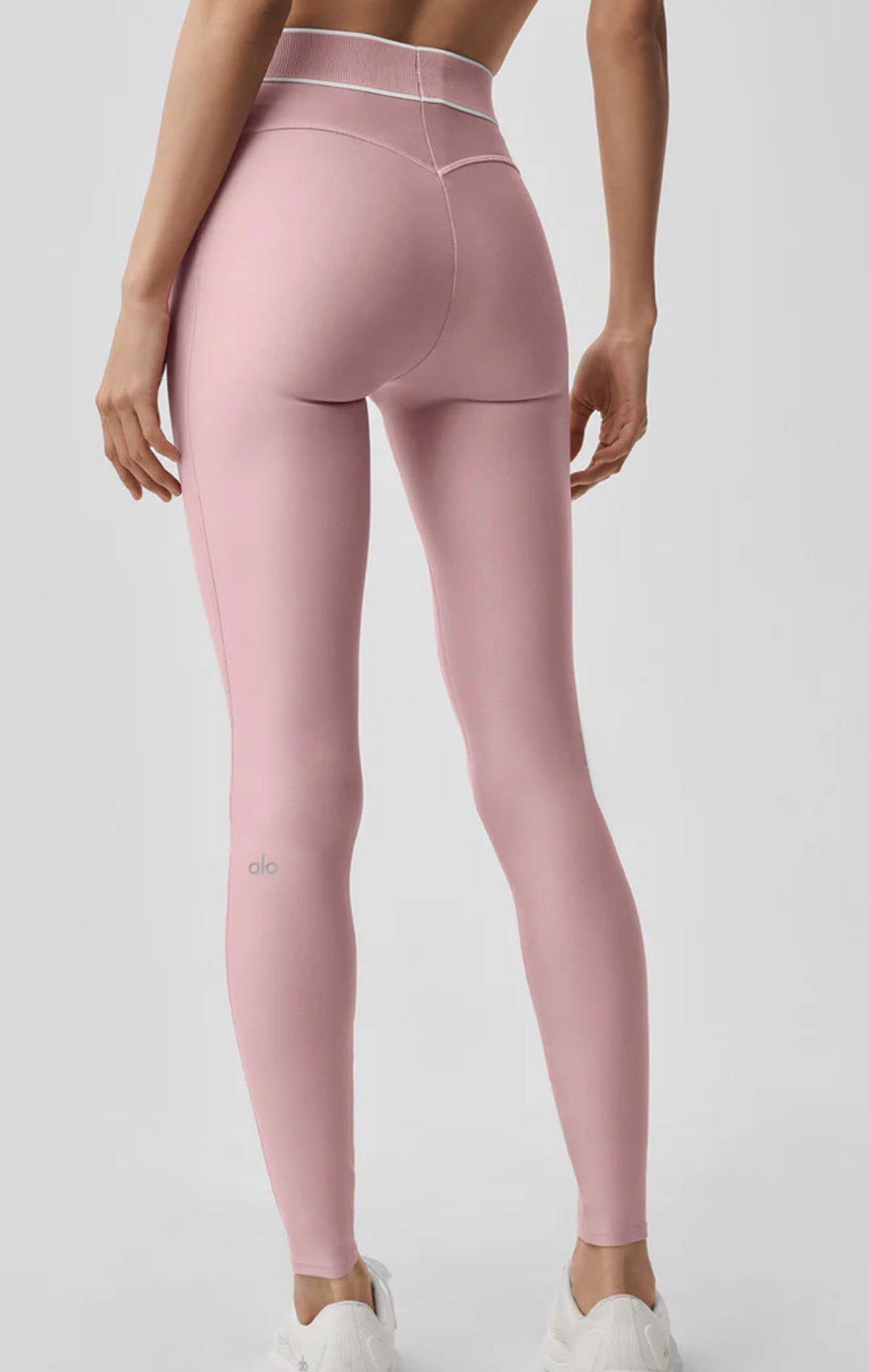 Conjunto Alo yoga resorte