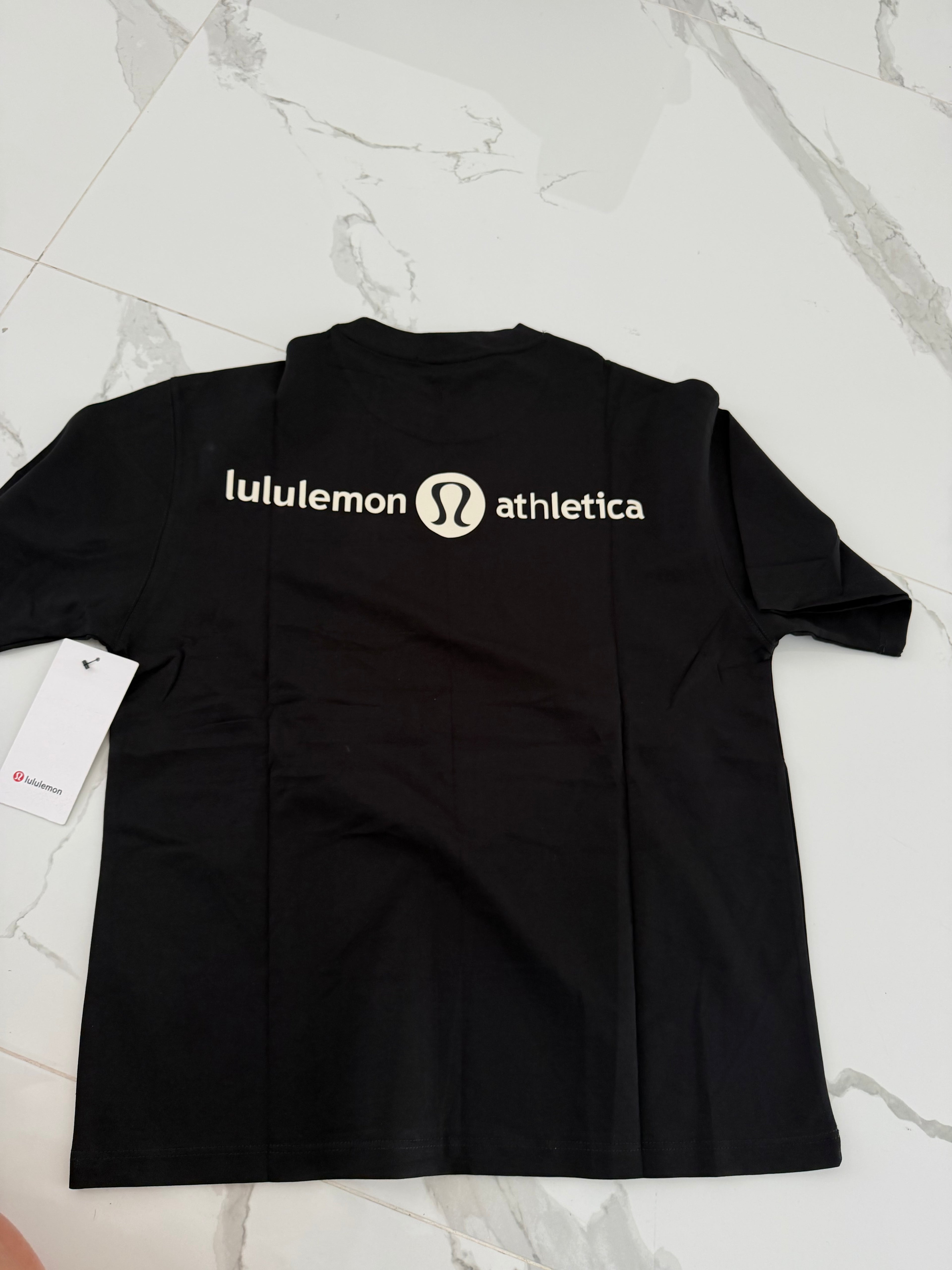 Playera Lululemon athletica