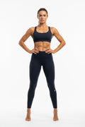 Leggin Alo yoga negro maya atrás