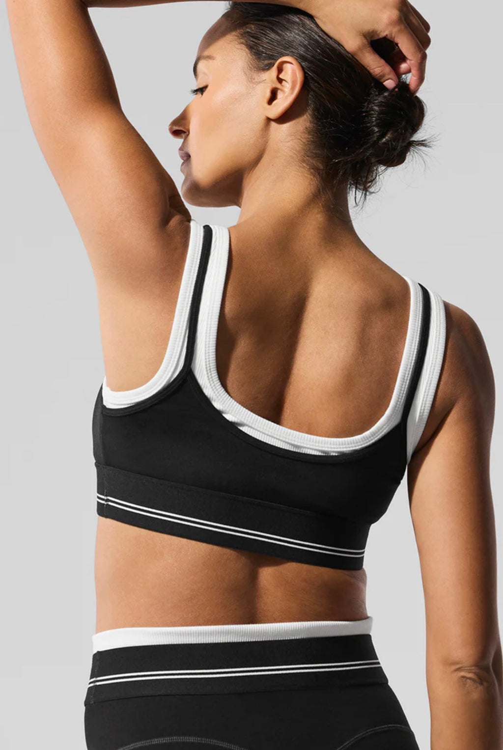 Conjunto Alo yoga resorte blanco