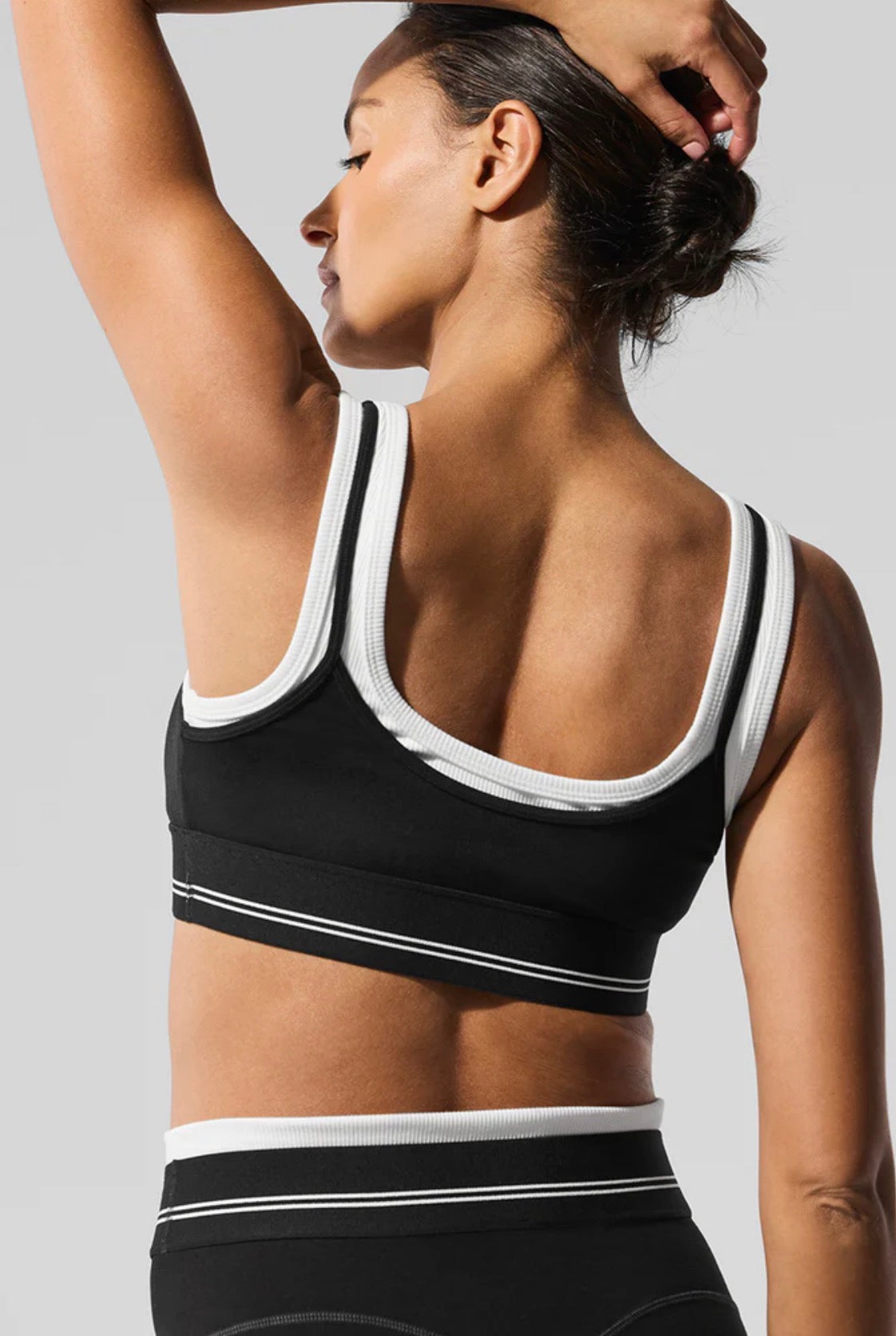 Conjunto Alo yoga resorte blanco