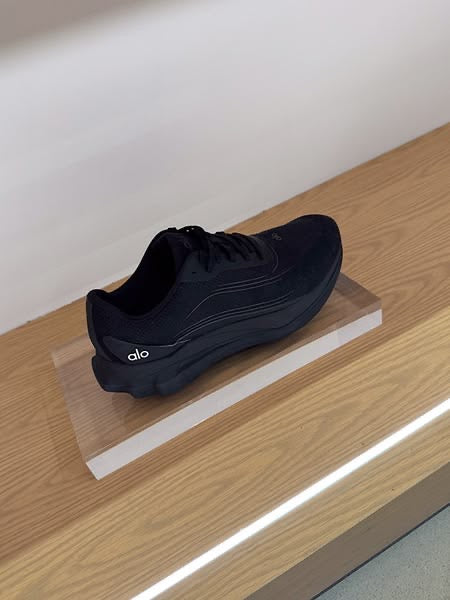 Tenis Alo yoga runner negro