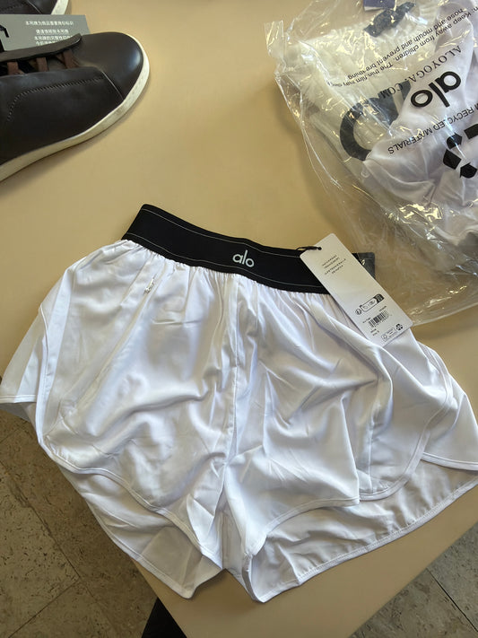 Short Alo yoga resorte blanco