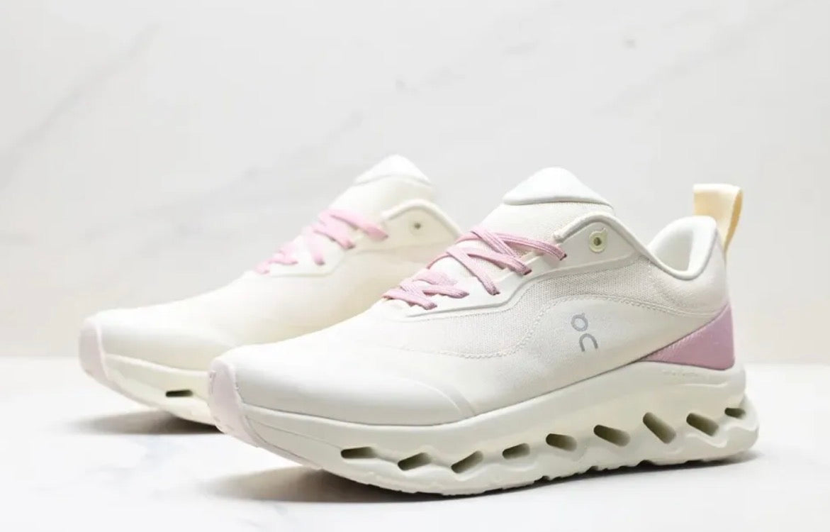 Tenis On Cloud x Loewe rosa