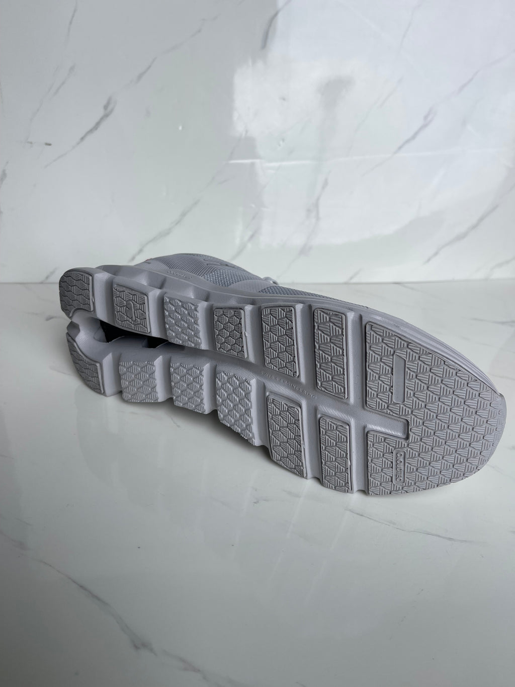 Runner gris