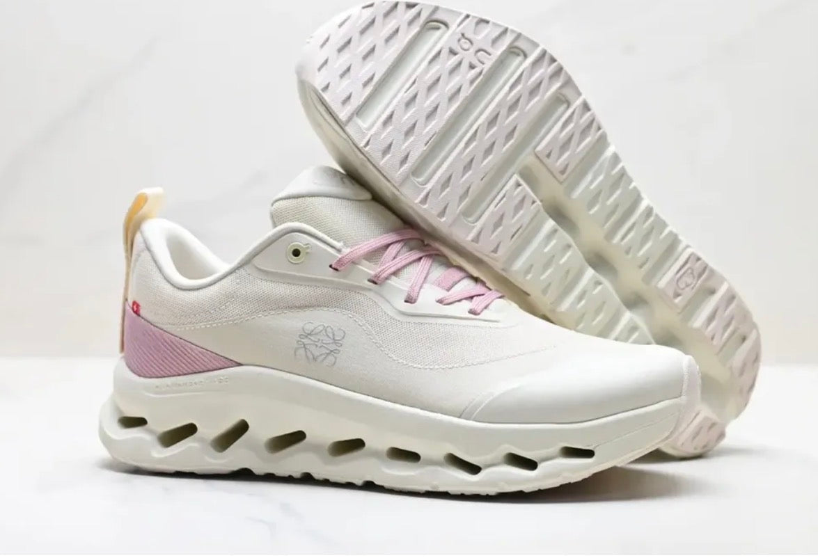 Tenis On Cloud x Loewe rosa