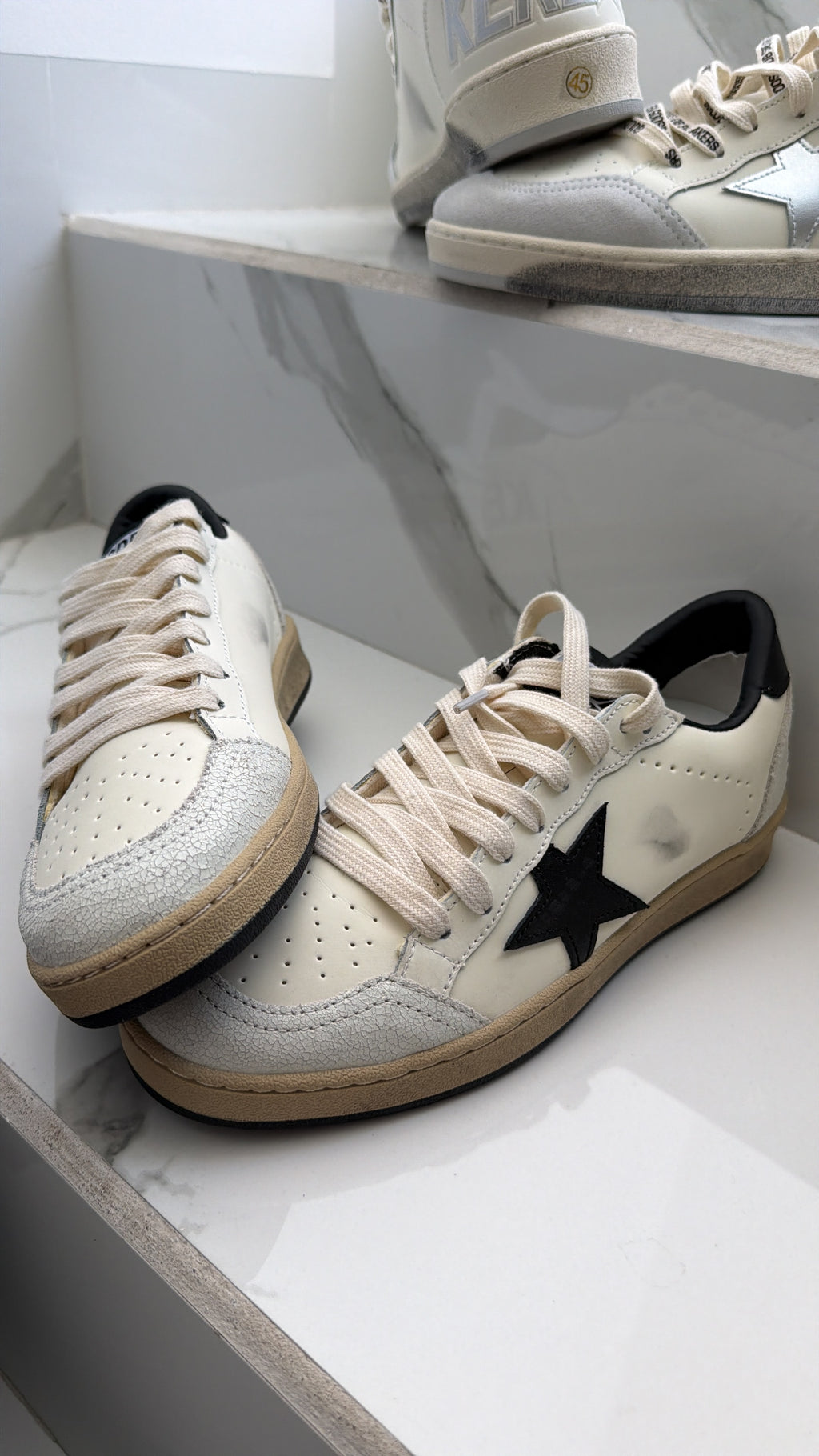 Golden Goose negro