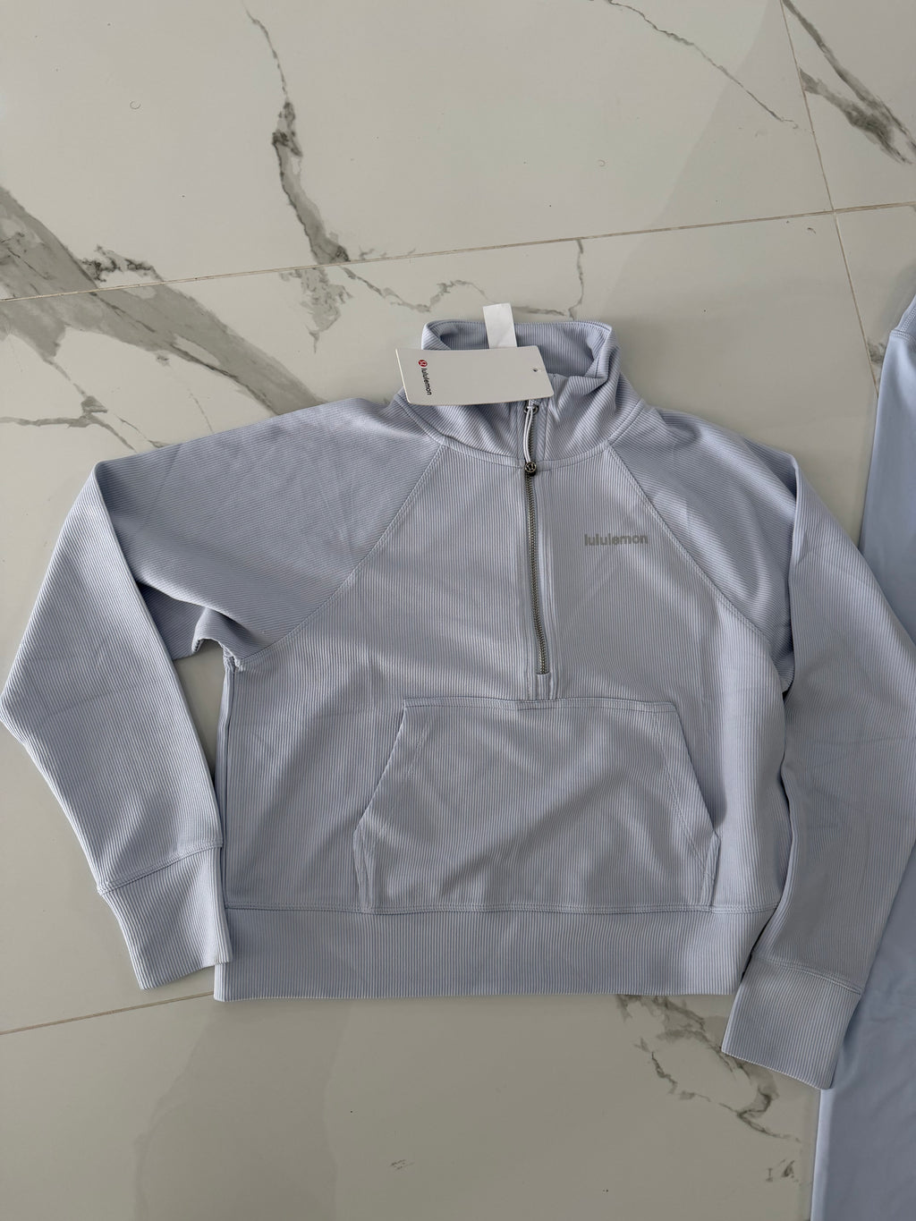 Conjunto lululemon azul cielo