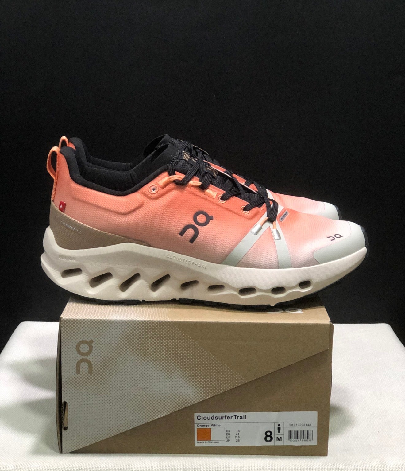 Tenis On Cloud Trail naranja