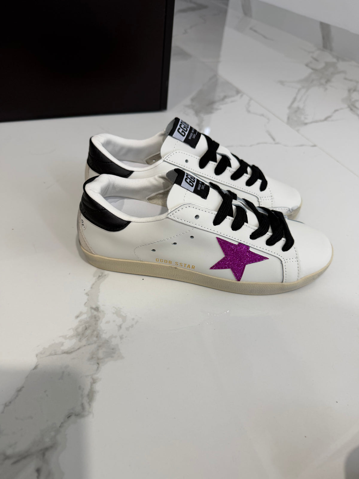 Golden Goose estrella rosa